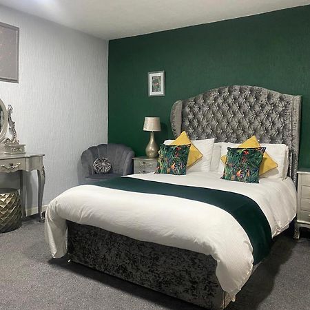 Saphire Glasgow Apartments Giffnock Extérieur photo